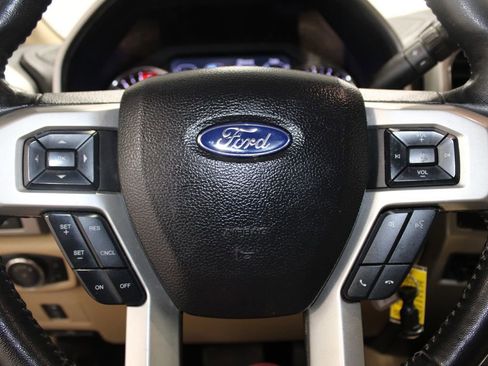 Used 2021 Ford F250 Lariat image 27