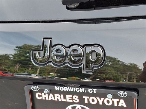 Used 2018 Jeep Grand Cherokee Altitude image 28