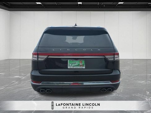 Used 2022 Lincoln Aviator Reserve w/ Elements Package Plus AWD/4WD image 4