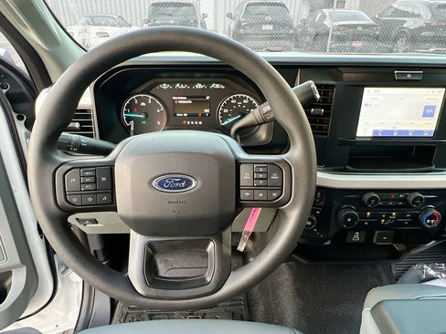 New 2025 Ford F550 4x4 Regular Cab Super Duty image 21