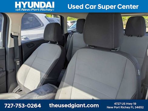 Used 2017 Ford Escape S FWD image 3