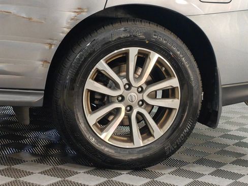 Used 2015 Nissan Pathfinder S AWD/4WD image 38