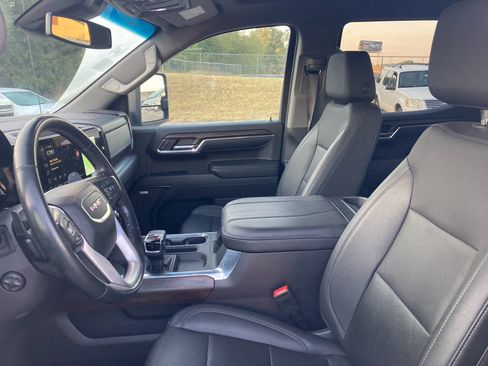 Used 2024 GMC Sierra 1500 SLT w/ SLT Convenience Package AWD/4WD image 4