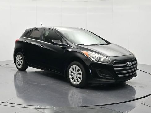Used 2016 Hyundai Elantra GT FWD image 3