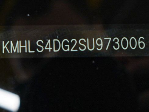 Used 2025 Hyundai Elantra SEL image 27