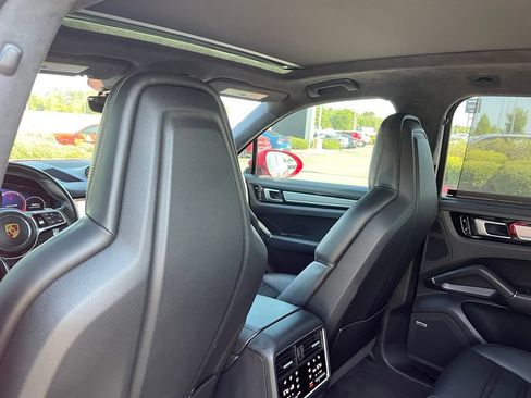 Used 2021 Porsche Cayenne GTS AWD/4WD image 26