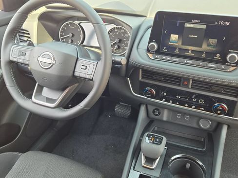 Used 2026 Nissan Rogue SV AWD/4WD image 6