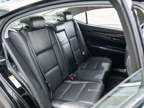 Used 2015 Lexus ES 350 w/ Premium Package image 22