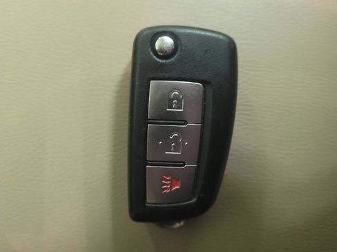 Used 2016 Nissan Rogue S FWD image 32