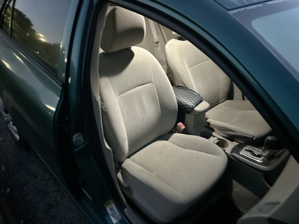 Used 2010 Toyota Corolla LE FWD image 17