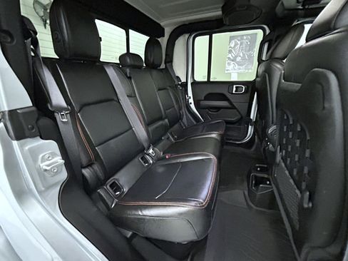 Certified 2022 Jeep Gladiator Mojave w/ LED Lighting Group image 18