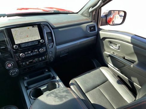 Used 2023 Nissan Titan PRO-4X w/ Pro-4x Convenience Package AWD/4WD image 16