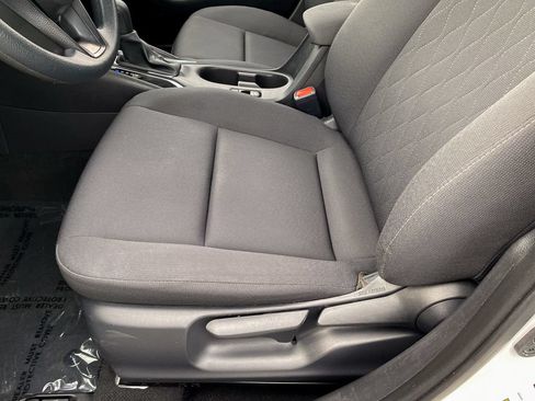 Used 2025 Toyota Corolla LE FWD image 19