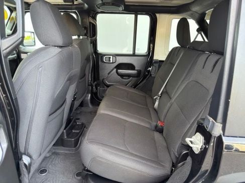 Used 2023 Jeep Wrangler Unlimited AWD/4WD image 23
