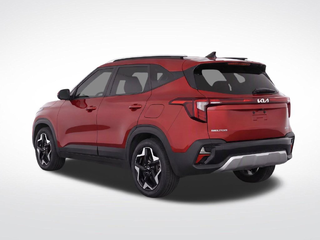 Used 2025 Kia Seltos S FWD image 4