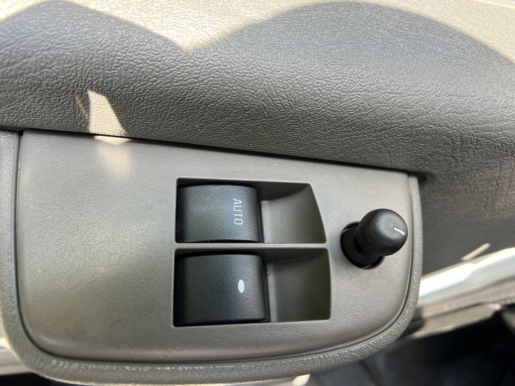 Used 2025 GMC Savana 2500 w/ Driver Convenience Package RWD image 12