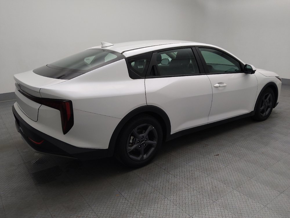 Used 2025 Kia K4 FWD image 10