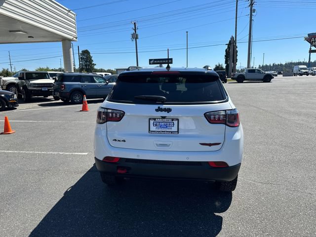 Used 2025 Jeep Compass Trailhawk AWD/4WD image 4