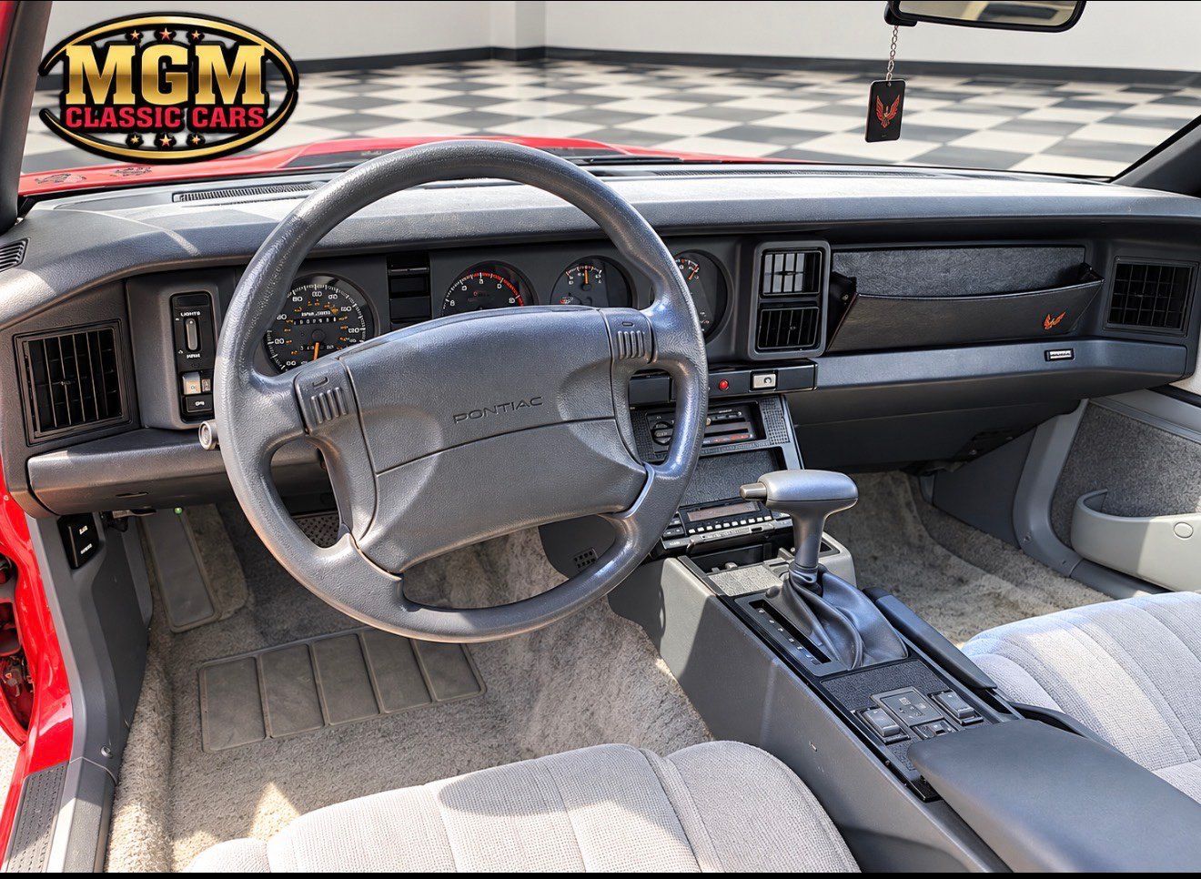 Used 1992 Pontiac Firebird Formula RWD image 2