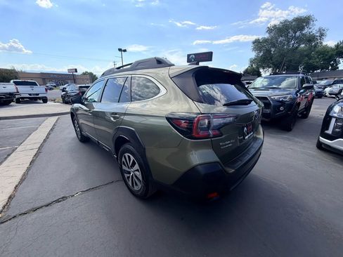 Used 2023 Subaru Outback Premium AWD/4WD image 6