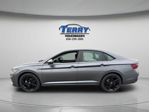 New 2026 Volkswagen Jetta SE FWD image 2