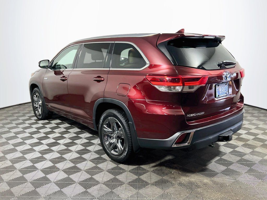 Certified 2017 Toyota Highlander Limited Platinum AWD/4WD image 5