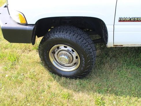 Used 2001 Dodge Ram 2500 Truck ST image 16