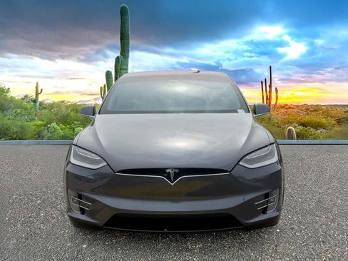 Used 2018 Tesla Model X 75D AWD/4WD image 9