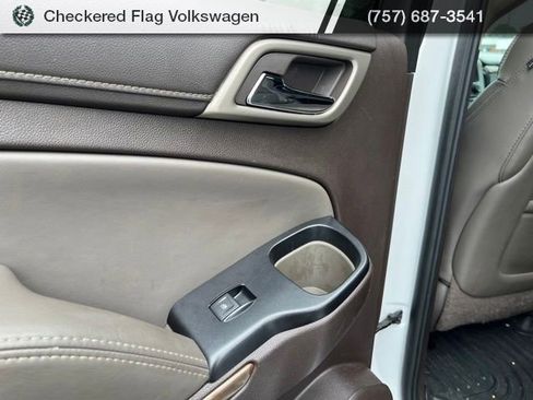 Used 2015 GMC Yukon Denali w/ Premium Package AWD/4WD image 24