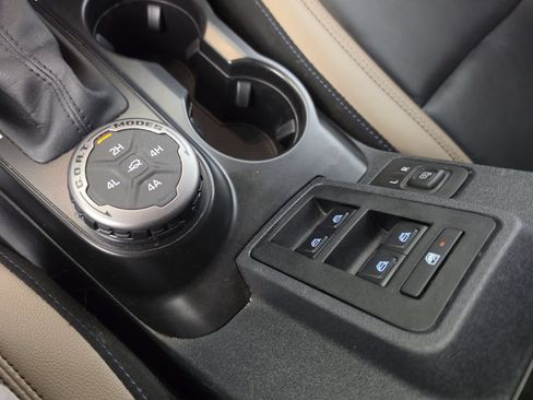 Used 2023 Ford Bronco Wildtrak AWD/4WD image 30