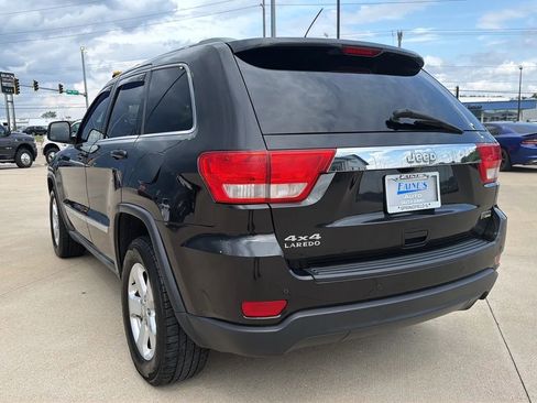 Used 2011 Jeep Grand Cherokee Laredo AWD/4WD image 14