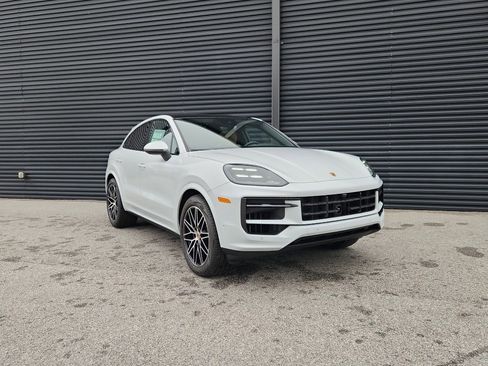 New 2026 Porsche Cayenne Coupe image 9