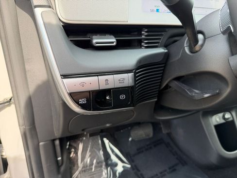 Used 2024 Hyundai Ioniq 5 SEL AWD/4WD image 19