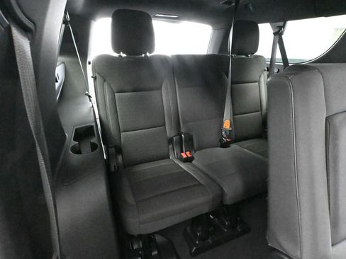 Used 2024 GMC Yukon XL SLE image 45