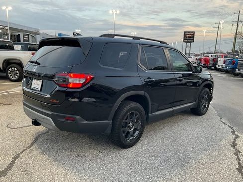 Used 2024 Honda Pilot TrailSport image 26