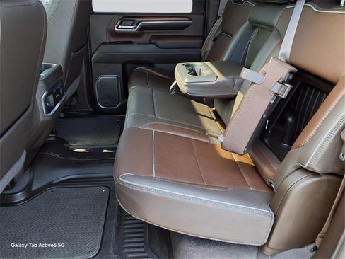 Used 2024 GMC Sierra 2500 Denali w/ Denali Reserve Package image 23