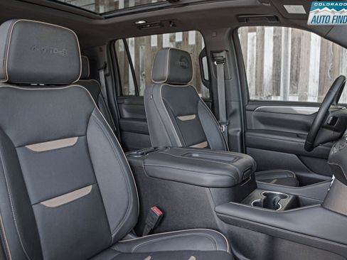 Used 2023 GMC Yukon XL AT4 w/ AT4 Premium Plus Package AWD/4WD image 22