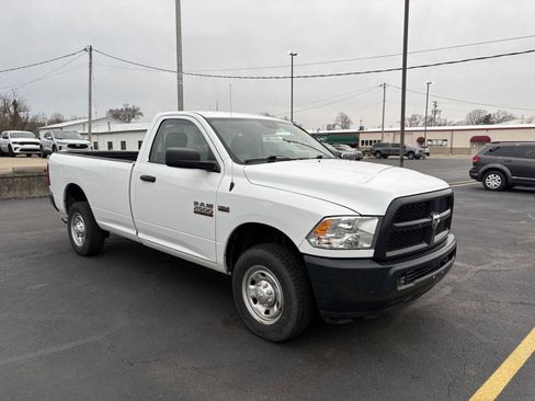 Used 2018 RAM 2500 Tradesman image 2