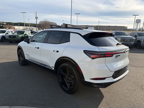 Used 2024 Chevrolet Equinox EV RS image 5