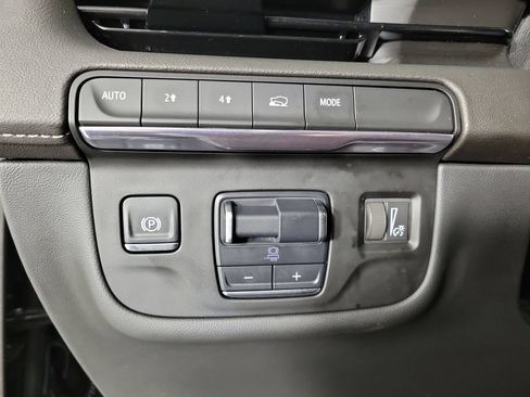 Certified 2024 Cadillac Escalade ESV Sport AWD/4WD image 32