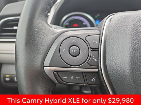 Used 2023 Toyota Camry XLE FWD image 30