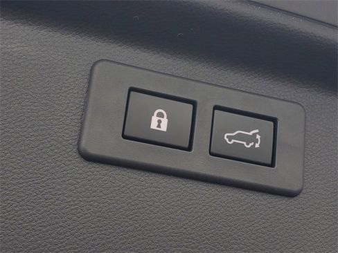 Used 2024 Subaru Forester Touring w/ Pop Package 2 image 40