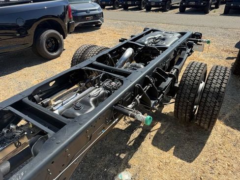 New 2026 RAM 5500 4x4 Crew Cab w/ Laramie Trim Package image 27