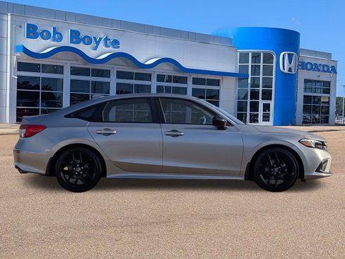 Used 2023 Honda Civic Sport image 6