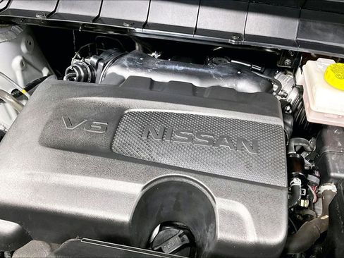 Used 2024 Nissan Pathfinder Platinum image 31