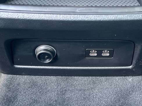 New 2026 BMW X5 xDrive50e w/ Climate Comfort Package image 23