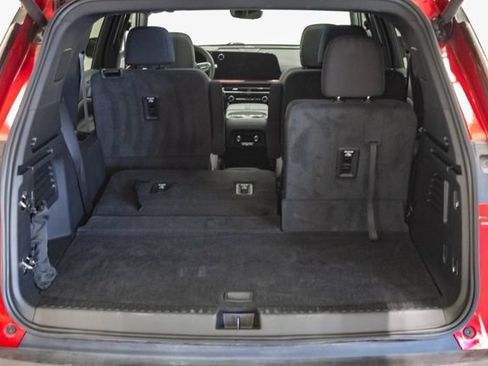 Used 2024 Chevrolet Traverse Z71 w/ Enhanced Driving Package AWD/4WD image 37