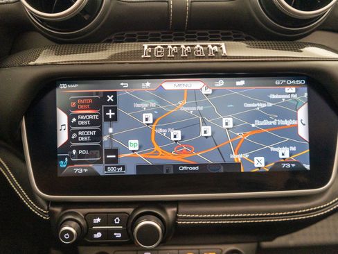 Used 2020 Ferrari Portofino image 17