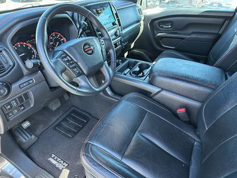 Used 2021 Nissan Titan PRO-4X w/ Pro-4x Convenience Package image 10