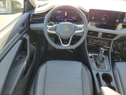 New 2026 Volkswagen Jetta SE image 10